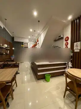 Dijual Ruko Lengkap Dengan Isi Siap untuk Usaha