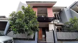 Jual Cepat Kost Kosan UI depok Lokasi 300 m pintu Kukel