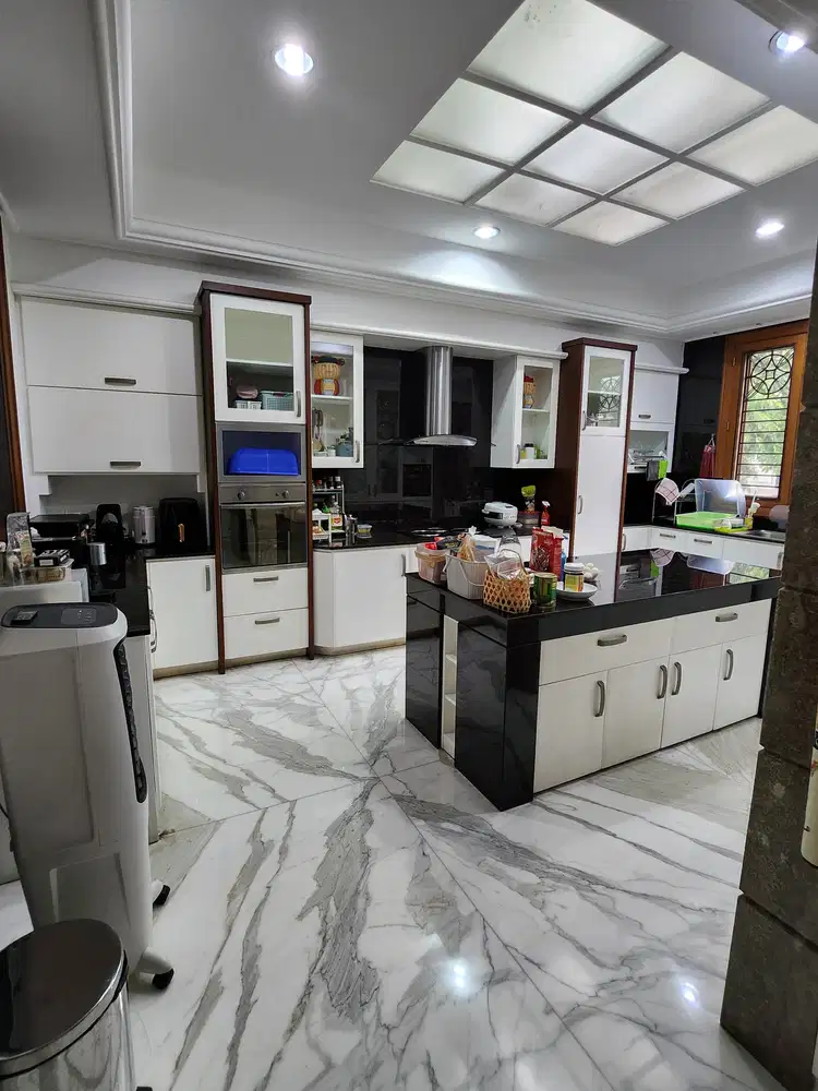 Rumah minimalis Bukit Gading Mediterania Kelapa Gading Bebas Banjir