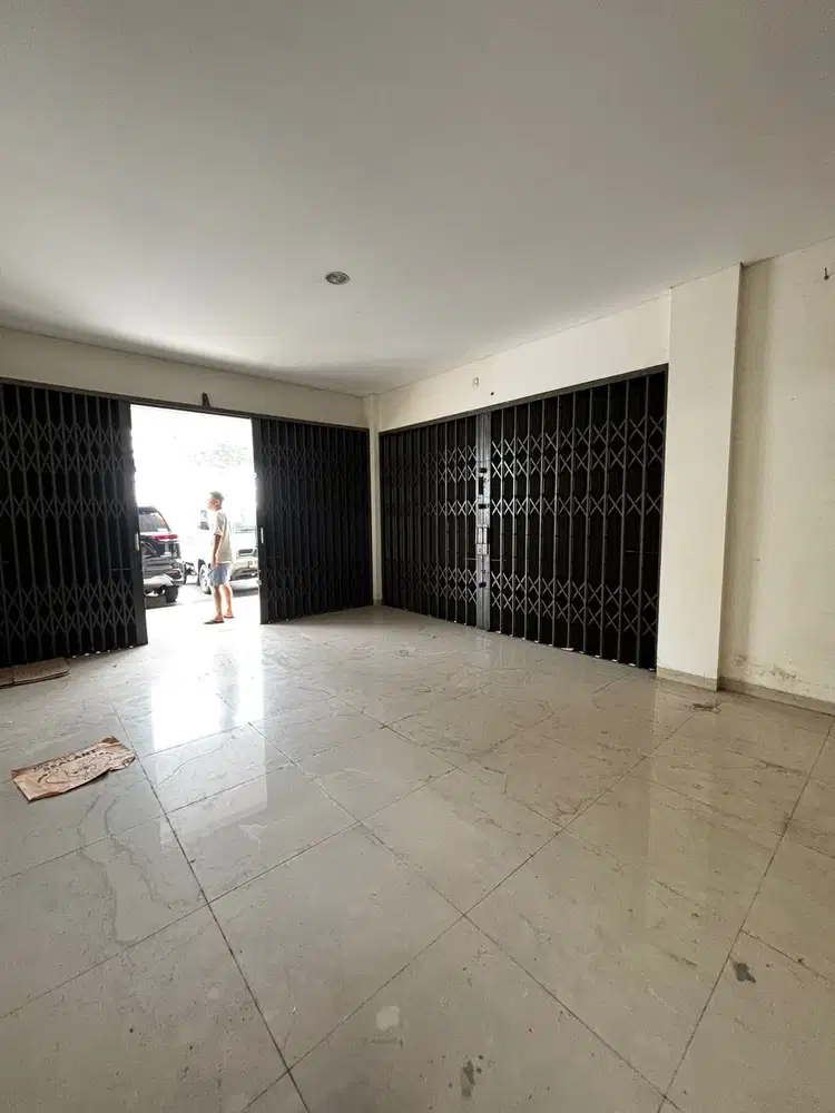 Disewakan ruko di pasar 8 suvarna sutera 2 lt