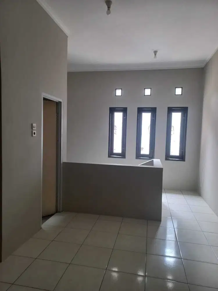 Ruko Murah Strategis 2 lantai di Taman Kopo Indah 3 Bandung