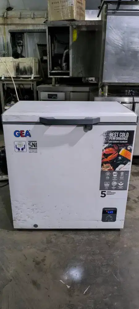 Freezer box gea kapasitas 210 liter 

Hrg 2,3 jt