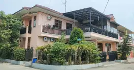 rumah luas 170m2 type 4KT di Perumahan Taman Harapan Baru Bekasi