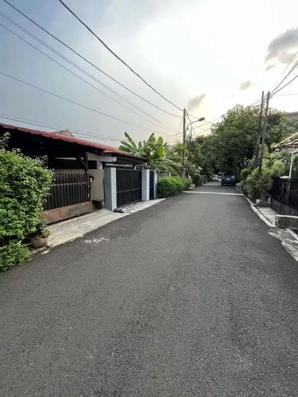 Dijual Rumah dlm Komplek di Kemanggisan Jakarta Selatan