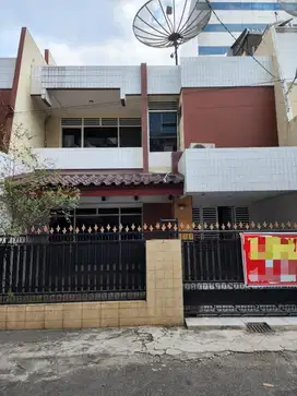 Disewa Rumah Semi Vila, Jl.Diponegoro dalam, Medan-R-0381