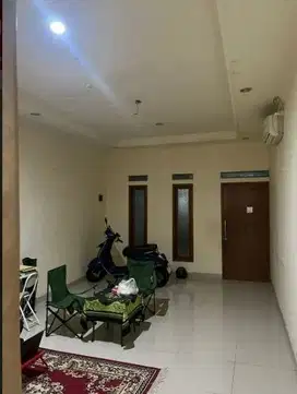 DIJUAL RUMAH OVER KREDIT 500 JT 4 THN DI PERUMAHAN ROYAL PARK BEKASI