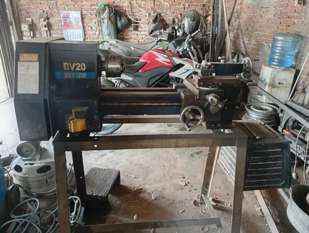 Mesin Bubut BV 20