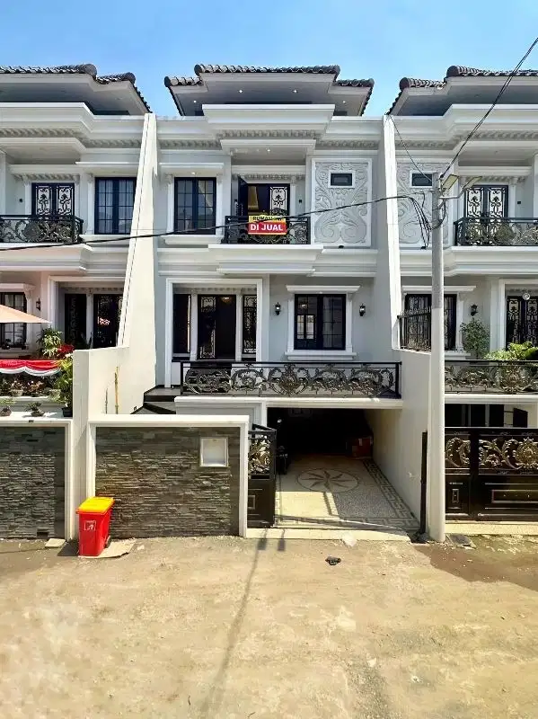 RUMAH BARU MEWAH STRATEGIS DEKAT JL TB SIMATUPANG JAKSEL