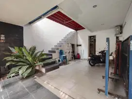 Rumah Minimalis siap huni,berada di cluster elit ,Legalitas SHM.sentul City ,dekat Aeon Mall