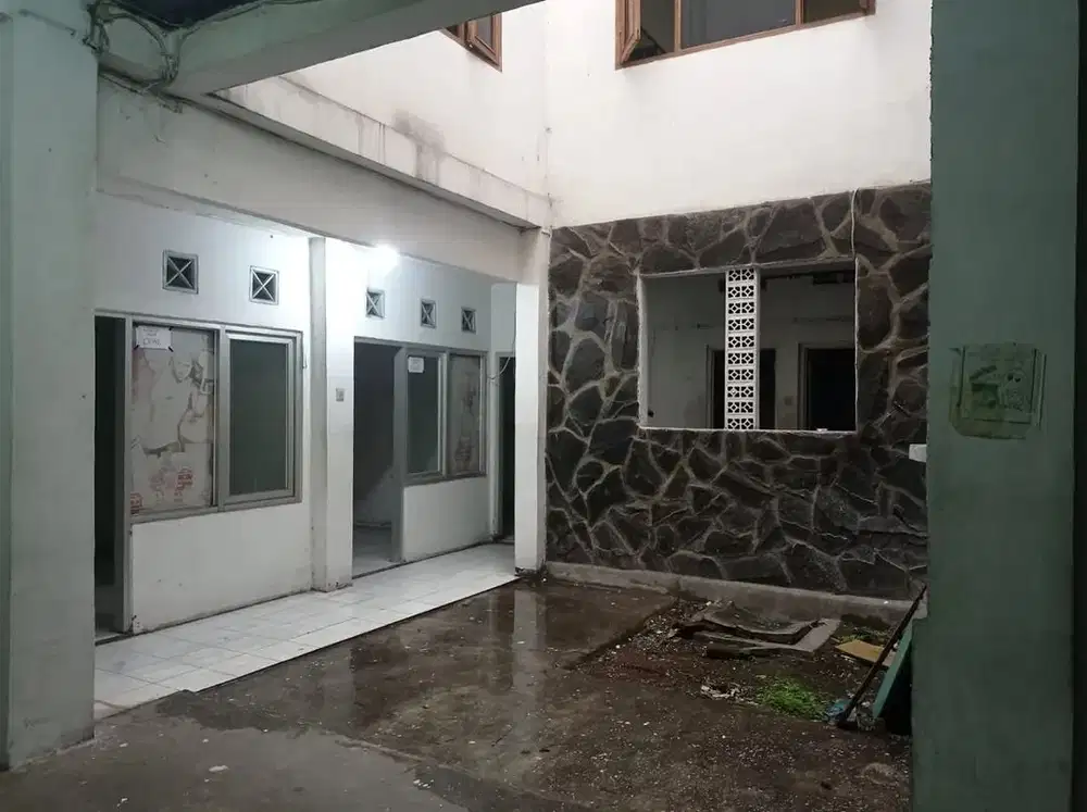 Dijual Rumah lokasi tengah kota, bebas banjir, sayap Gatsu,Turangga