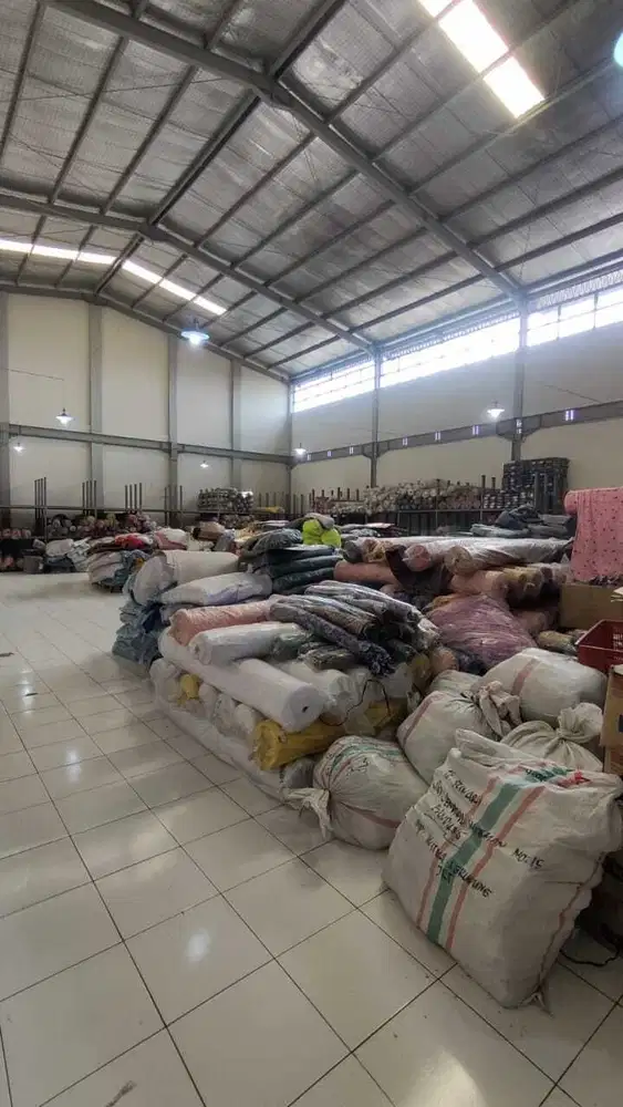 Dijual Gudang dan Rumah 3 lantai bagus SHM strategis di Inhoftank