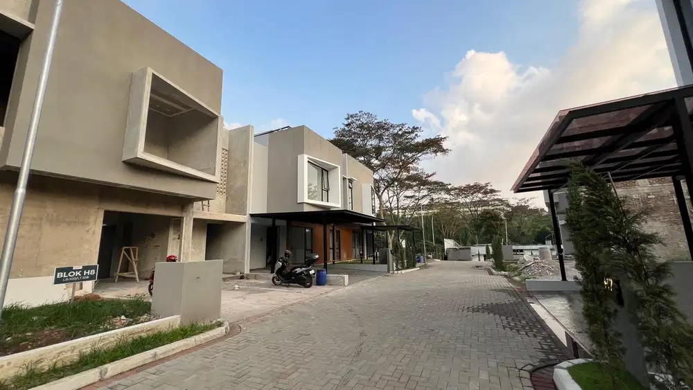 RUMAH LUX DI KAWASAN PREMIUM DAGO DKT BBK SILIWANGI TAMANSARI BANDUNG