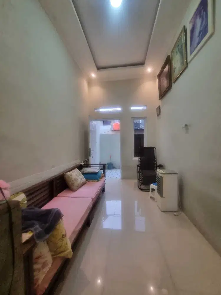 Dijual rumah di komplek Cipondoh makmur minimalis harga murah