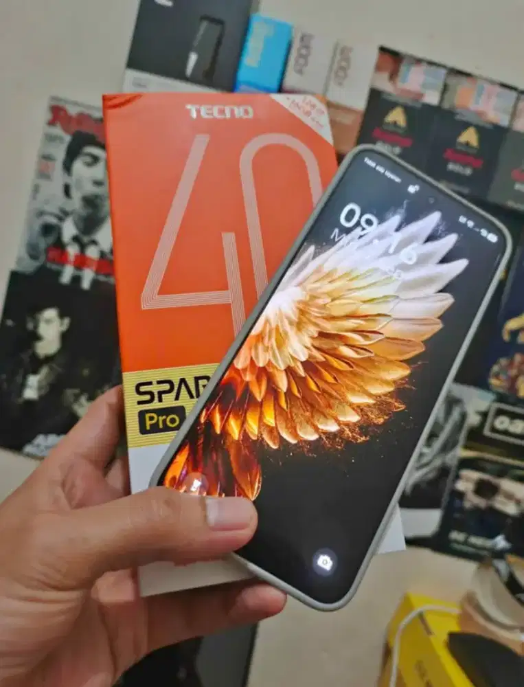 Tecno spark 40 pro 8/128 gb helio G100 amoled masih garansi