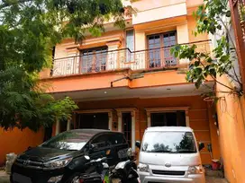DIJUAL Rumah 2 1/2 Lantai Cocok Dijadikan Rumah Kost di Daerah Mangga