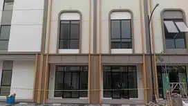 ruko siap huni di kawasan Gading Serpong