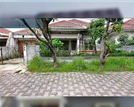 Rumah Manyar Indah Strategis dekat Pusat Kota dan Galaxy Mall
