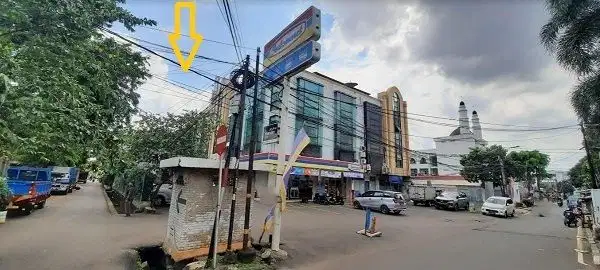 Sewa  Ruko 3,5 Lantai di Jl.Bekasi timur 9,  Jatinegara, Jakarta Timur