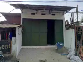 Disewakan Rumah Menceng untuk kios usaha uk 4x15m