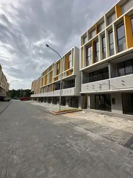 Disewakan Ruko The Loop BSD Ruko baru 3 Lantai di BSD City