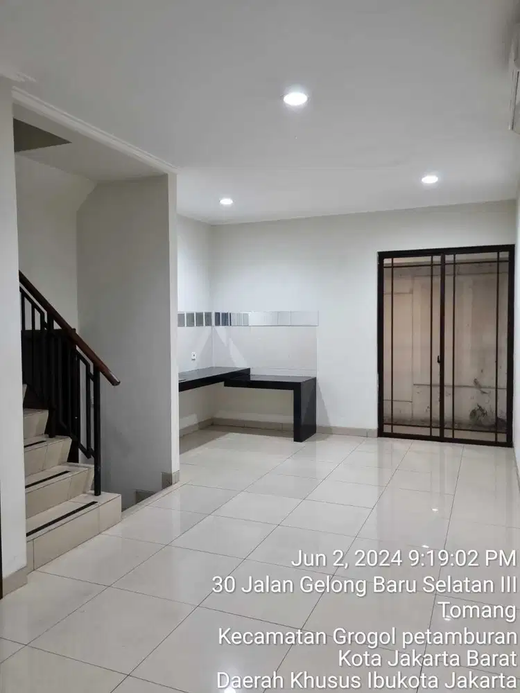 Disewakan Rumah Greenlake City Cluster Asia LT. 90m2
