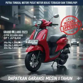 Merah merona, bikin mata orang selalu terpaku pada pengendaranya