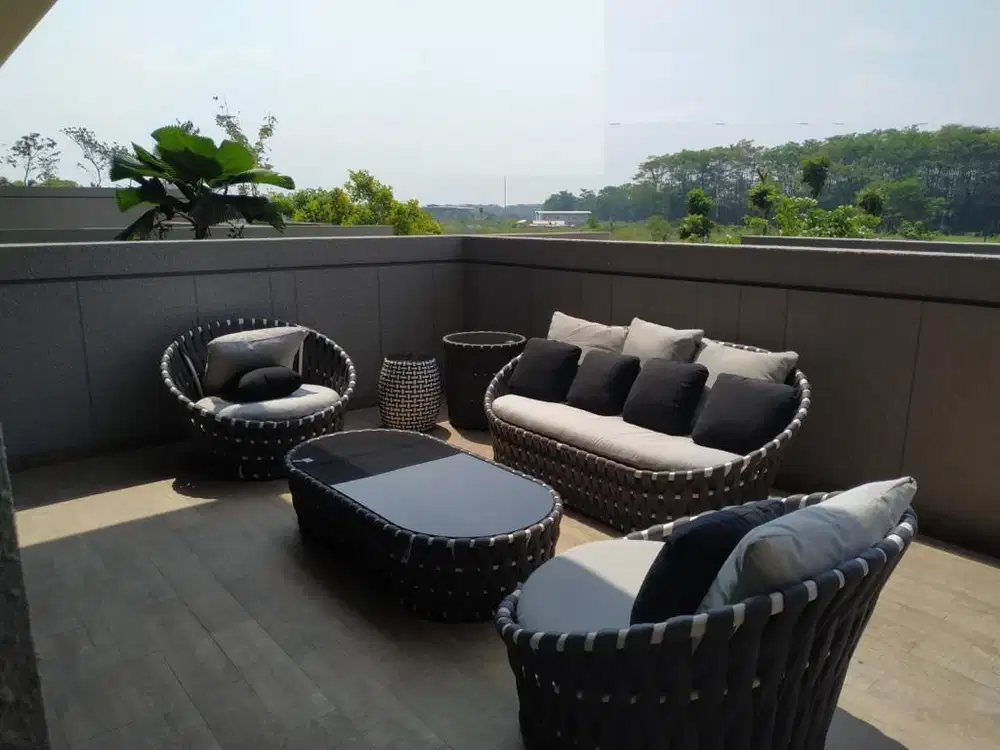 Dijual Apartemen 2BR Private Terrace Garden Marigold Nava Park BSD