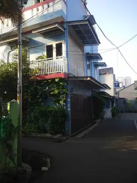 Di Jual Rumah di Rawabelong Kemanggisan dekat Mall, Tol, Kampus Binus