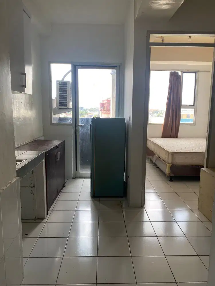 Unit 2 Bedroom Semi Furnished Bulanan di Menteng Square Salemba
