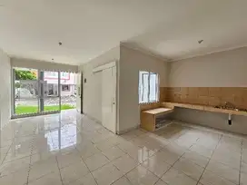 Rumah Hoek Siap Huni di Cluster Serenade Gading Serpong