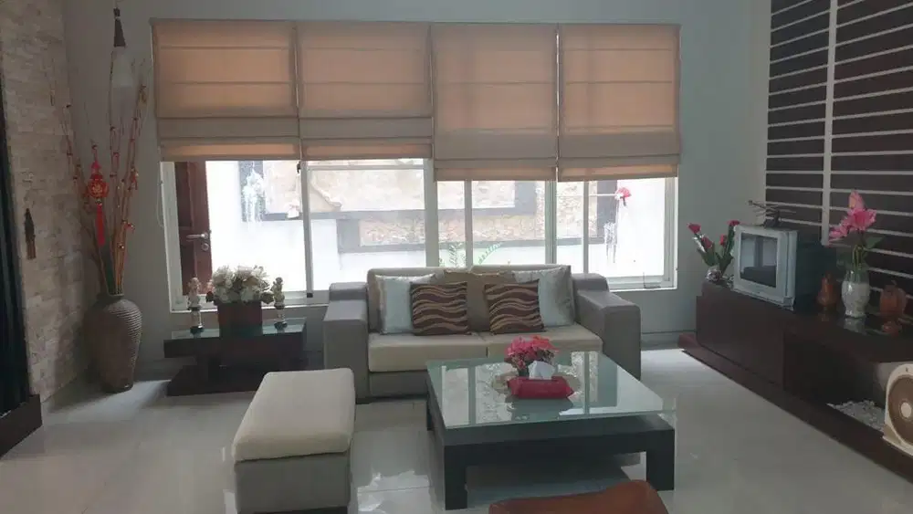 Rumah Mewah Araya Bagus Dan Terawat Surabaya Lt360