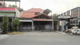 DISEWAKAN RUMAH USAHA 0 JALAN RAYA DI PURI SURYA JAYA PUSAT SIDOARJO