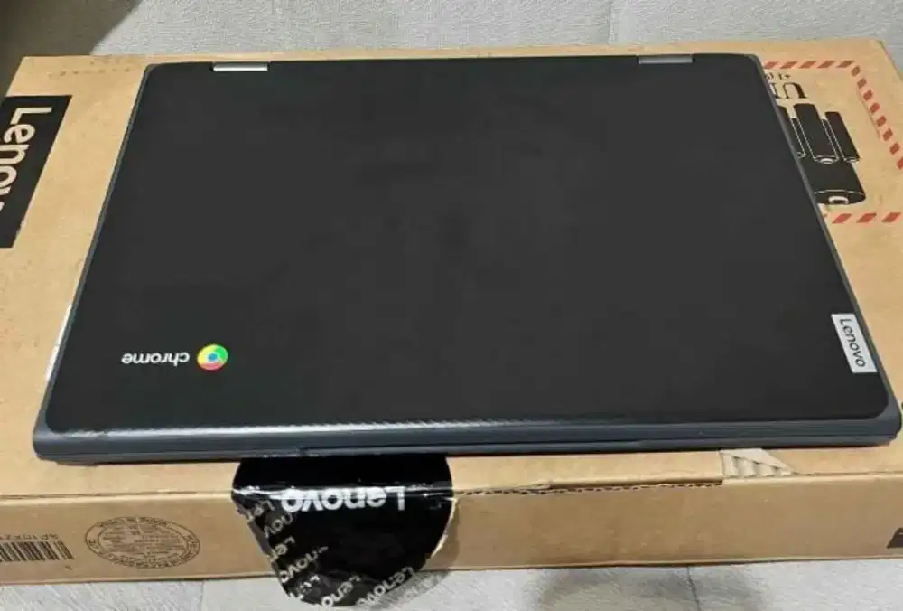 Lenovo Flip Chromebook 300e Touchscreen