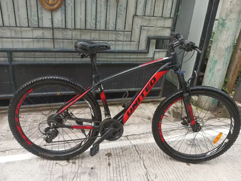 Sepeda gunung united monanza 4.0
