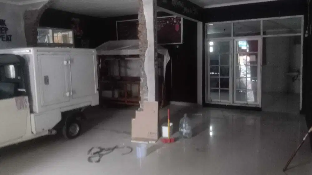 Disewakan Rumah Siap Usaha Taman Kopo Indah 1