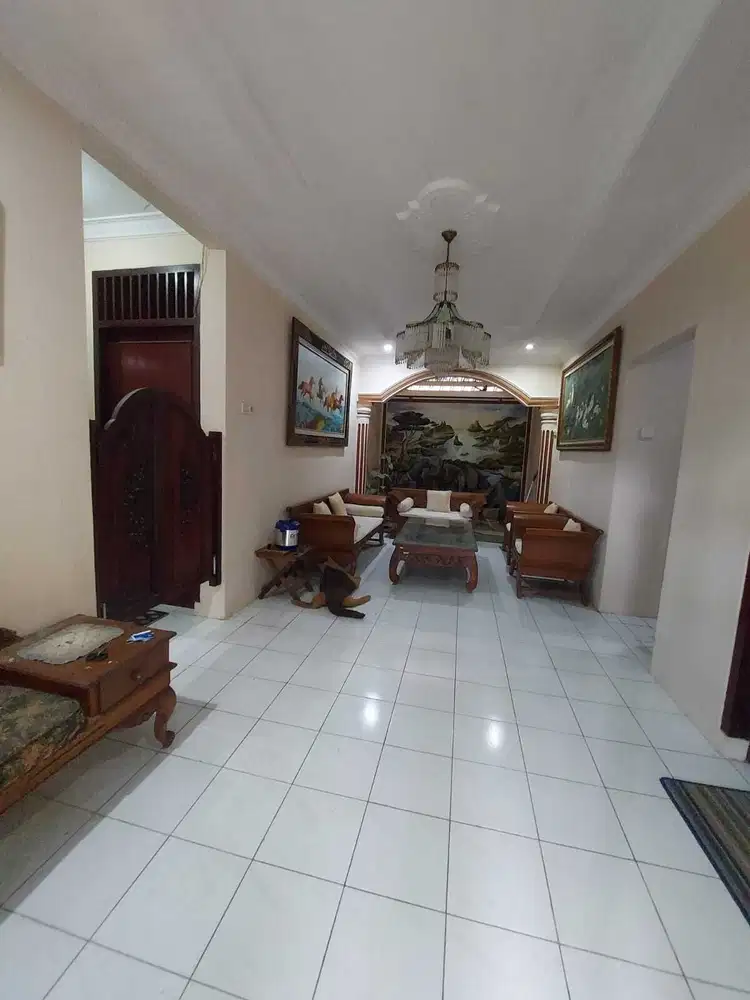 DIJUAL RUMAH TENGAH KOTA DEKAT BANDARA HARGA NEGO
