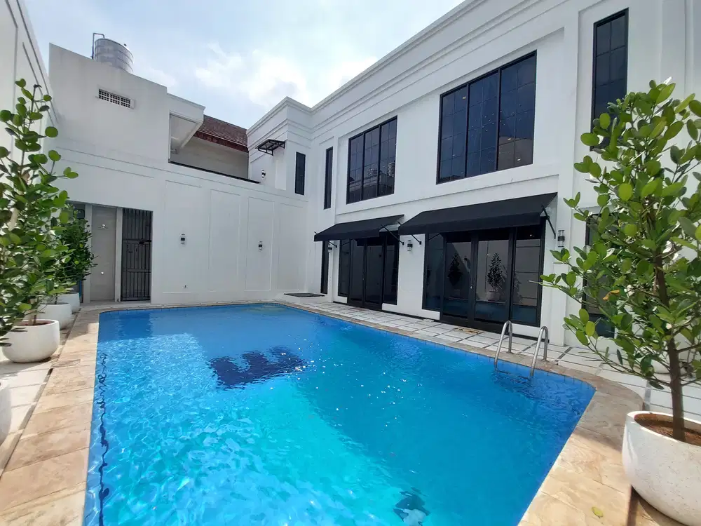 Rumah mewah 2 Lantai pondok indah furnish ada Pool akses tol jorr