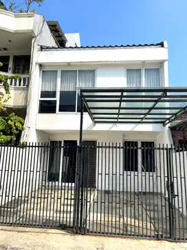 Rumah 6x18 108m type 3KT Perumahan Taman Kebon Jeruk Jakarta Barat