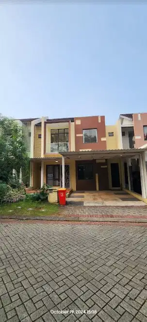 Jual rumah bagus hadap boulevard di Foresta Primavera BSD City