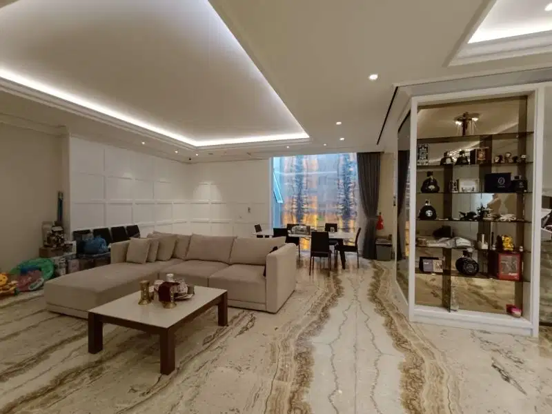 Di Jual Rumah Royal Gading Mansion jkt