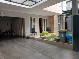 Rumah Mewah Swimming Pool, Ampera Selatan Luas 506sqm Jual Cepat