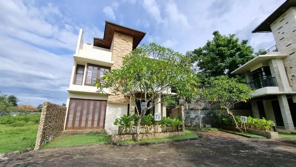 Dijual Villa Mewah di Summerfield Jimbaran