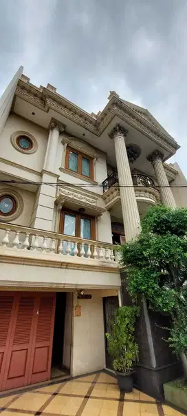 Dijual Rumah mewah siap huni di citra garden 1