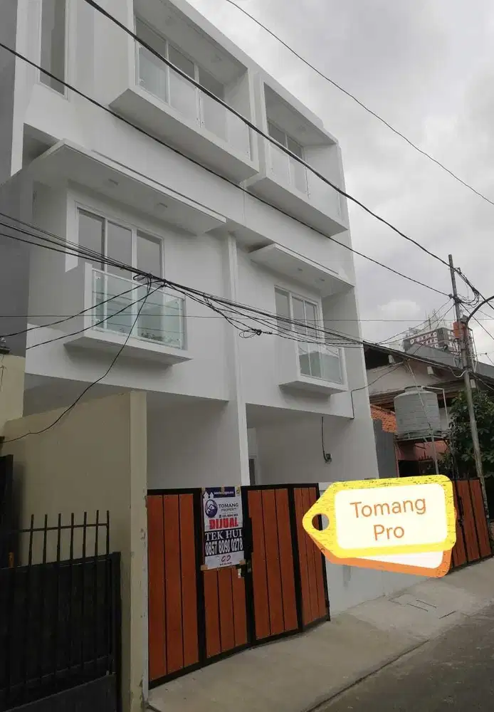 Jual Rumah Baru,3 Lantai di Tomang, SHM 4+1 BR, 80 M2, Jakarta Barat