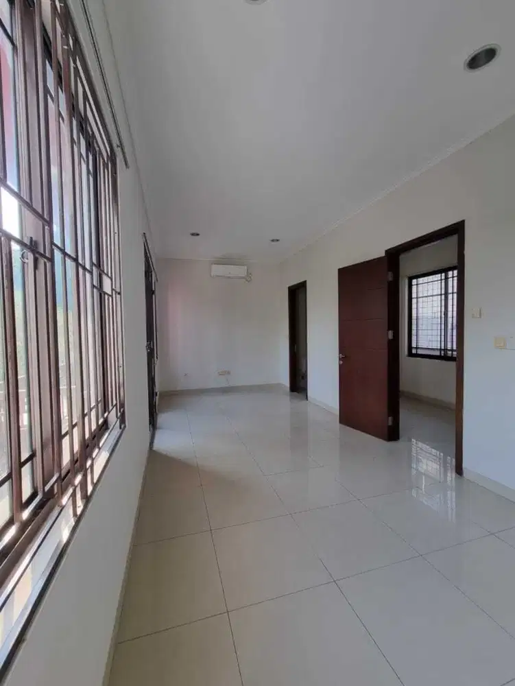 DIJUAL RUMAH SUDAH RAPI CLUSTER ASIA GREEN LAKE CITY
