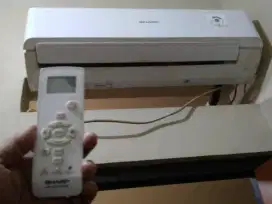 Dijual AC Sharp AH-A5BEY 1/4 pk 360watt low
