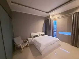 Rumah Manyar Kertoadi Row Jalan 3 Mobil Bangunan Masih Terawat