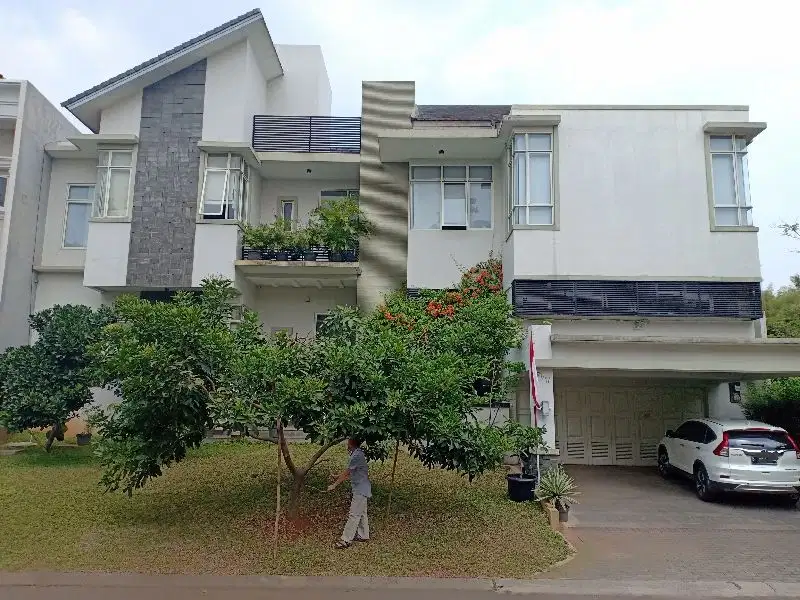Telaga Golf BSD Mewah Dan  Siap Huni