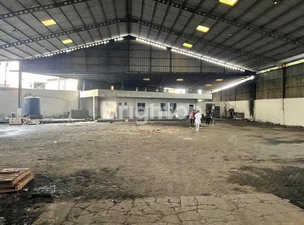 DIJUAL CEPAT GUDANG KALIANAK dkt margomulyo perak sukomanunggal