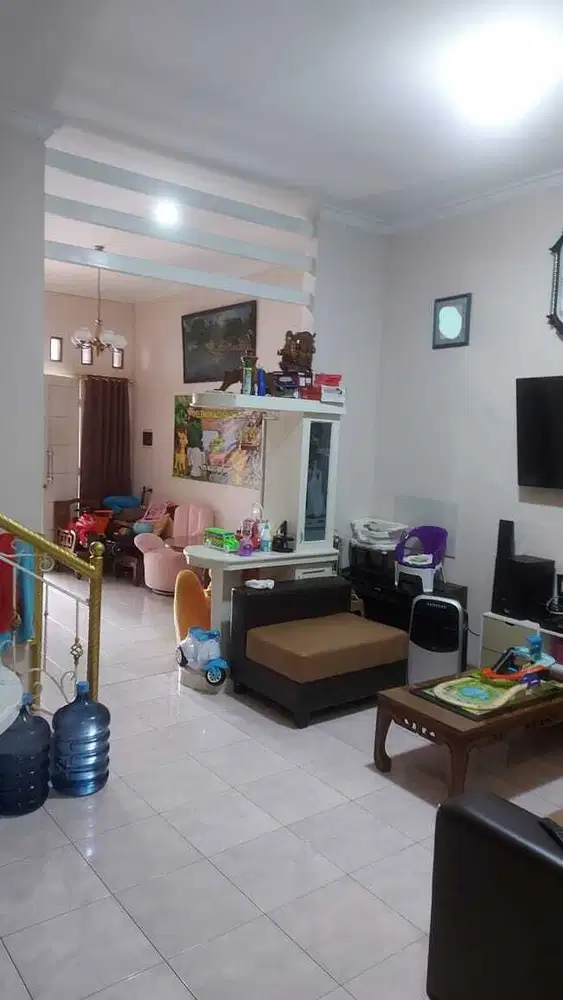 Rumah 3 Lantai di Metland Puri Furnished – BU, Harga Nego!